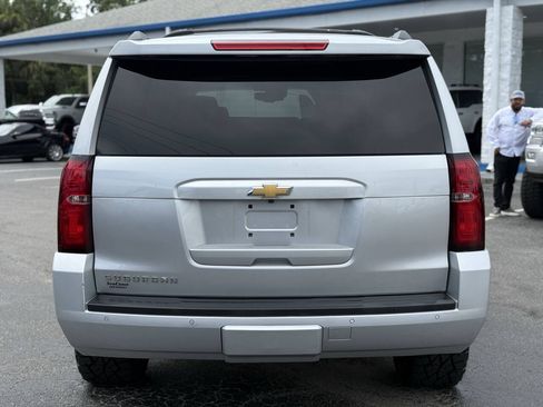 Used 2018 Chevrolet Suburban LT w/ Luxury Package AWD/4WD image 6