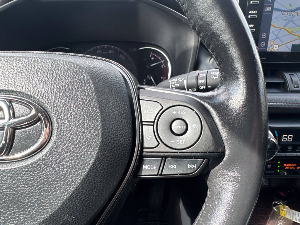 Used 2021 Toyota RAV4 Limited w/ Limited Grade Weather Package AWD/4WD image 33