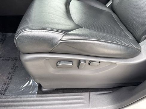 Used 2024 Nissan Armada SL w/ Captain's Chairs Package AWD/4WD image 41