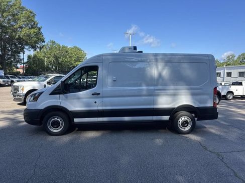 New 2026 Ford Transit 250 148 Medium Roof w/ Load Area Protection Package RWD image 5