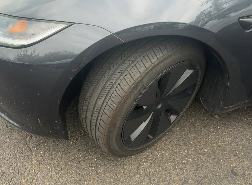 Used 2024 Tesla Model 3 Standard Range RWD image 4