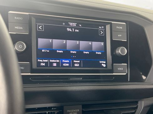 Used 2023 Volkswagen Jetta SE image 14