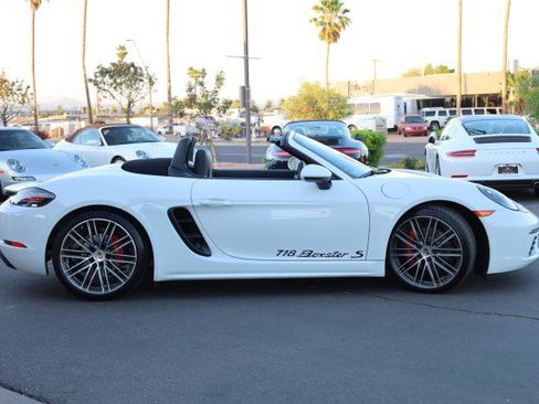 Used 2024 Porsche 718 Boxster S RWD image 13