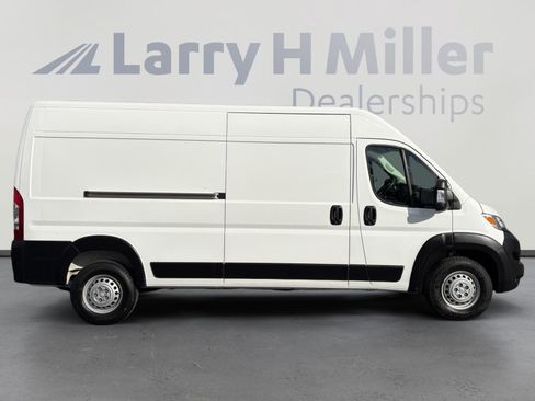 Used 2024 RAM ProMaster 2500 w/ Convenience Group FWD image 6