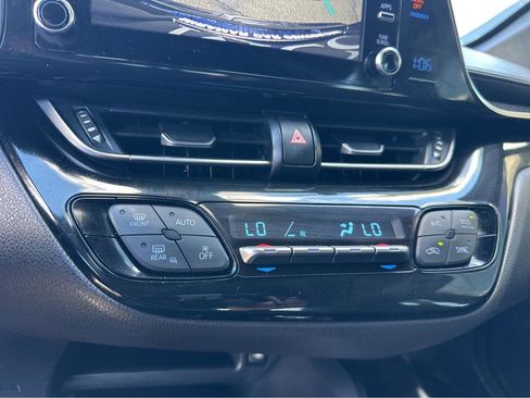 Used 2019 Toyota C-HR LE image 24