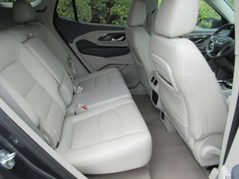 Used 2022 GMC Terrain Denali AWD/4WD image 33