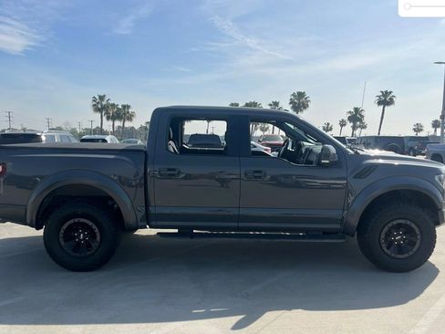 Used 2018 Ford F150 Raptor w/ Equipment Group 802A Luxury image 3