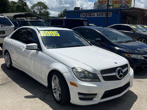 Used 2013 Mercedes-Benz C 250 Sedan image 3