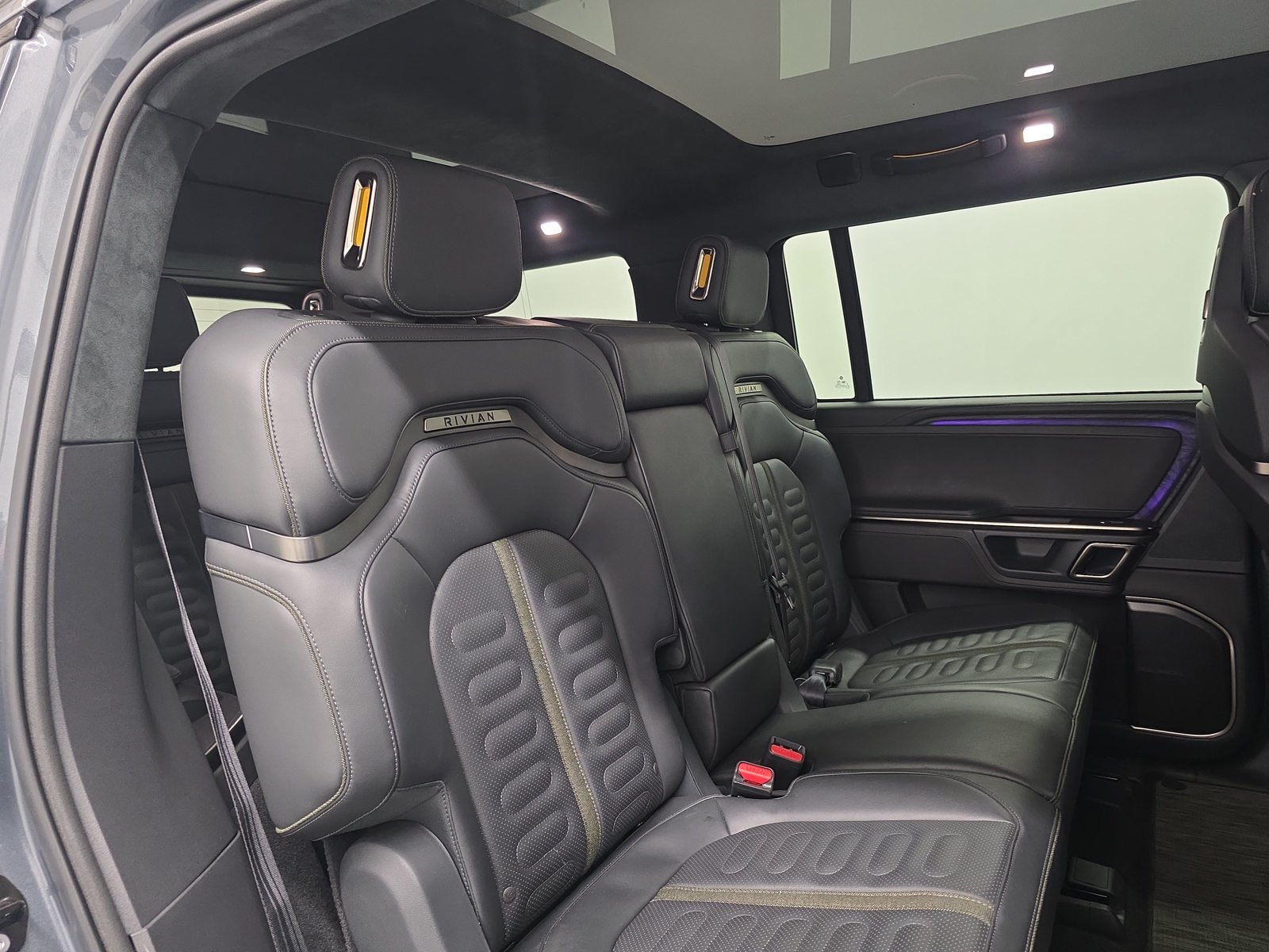 Used 2022 Rivian R1S Launch Edition Quad AWD/4WD image 23