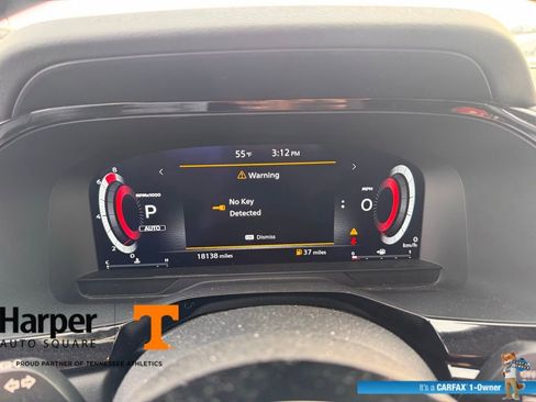 Used 2024 Nissan Pathfinder Platinum image 15