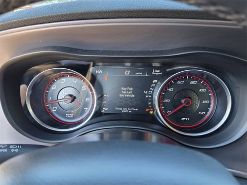 Used 2023 Dodge Charger SXT image 10