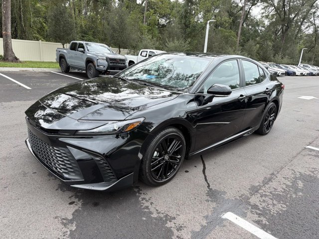 Certified 2025 Toyota Camry SE FWD image 5