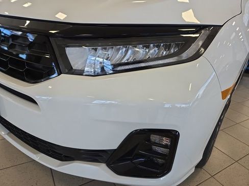 New 2026 Honda Odyssey Elite image 9