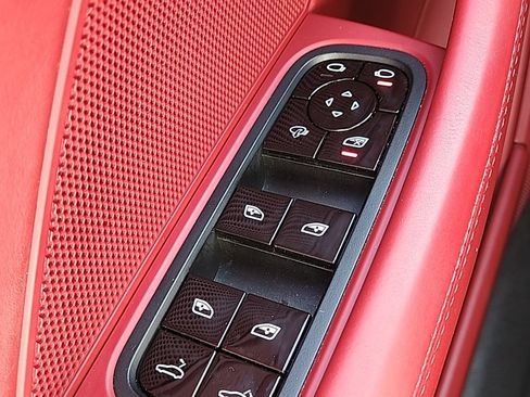 Used 2020 Porsche Panamera w/ Premium Package Plus image 38