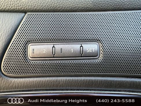 Used 2011 INFINITI M37 x w/ Premium Pkg AWD/4WD image 12
