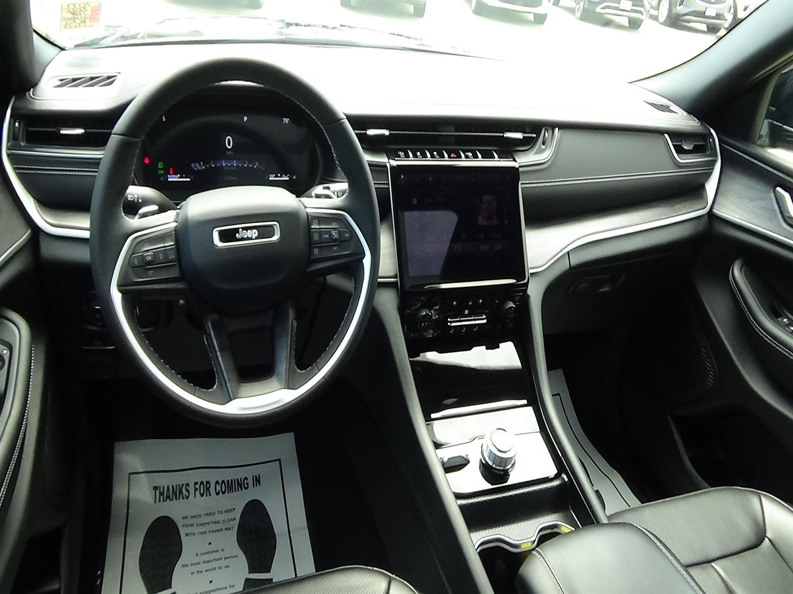 Certified 2025 Jeep Grand Cherokee L Limited w/ Luxury Tech Group II AWD/4WD image 15