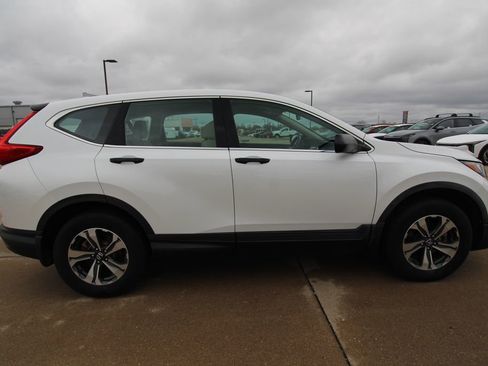 Used 2019 Honda CR-V LX image 4