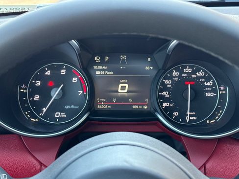 Used 2019 Alfa Romeo Giulia RWD image 23