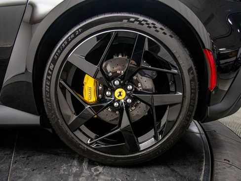 Used 2025 Ferrari 12Cilindri RWD image 35