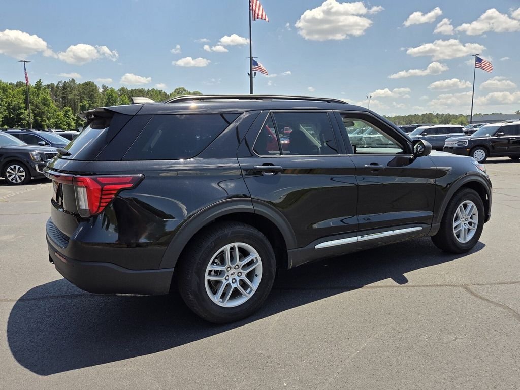 Used 2025 Ford Explorer Active RWD image 14