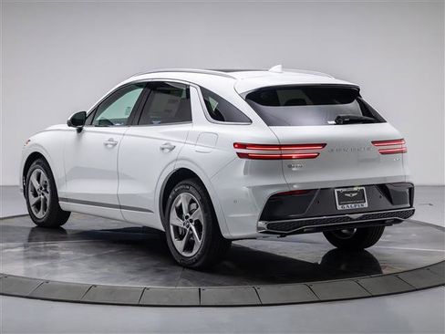 New 2026 Genesis GV70 2.5T Advanced image 3