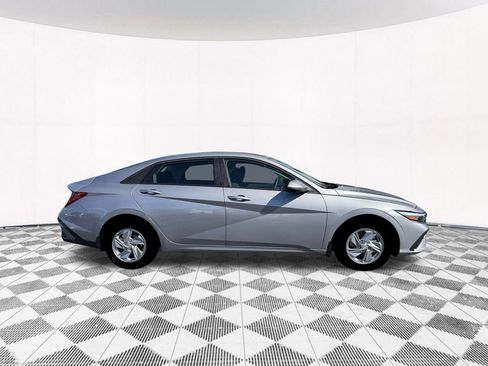 New 2026 Hyundai Elantra SE image 13