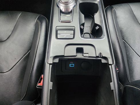 Used 2017 Ford Fusion Energi Titanium FWD image 32