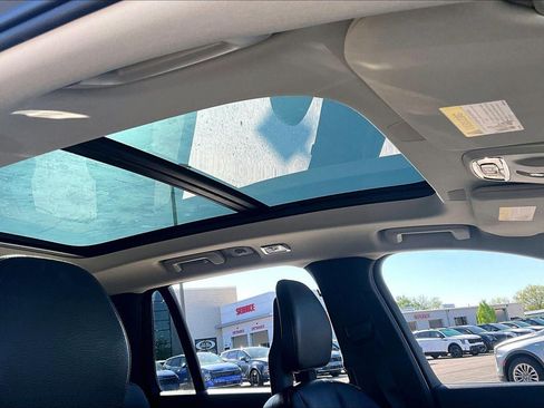 Used 2018 Volvo XC90 T6 Momentum w/ Convenience Package image 28