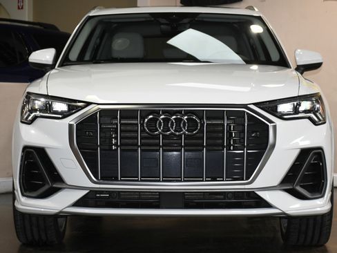 Used 2021 Audi Q3 2.0T Premium Plus w/ Premium Plus Package image 1