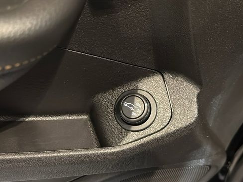 Used 2018 GMC Terrain SLT w/ Preferred Package image 24