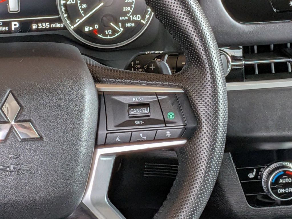 Used 2025 Mitsubishi Outlander SE AWD/4WD image 18
