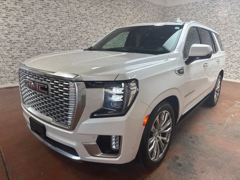 Used 2024 GMC Yukon Denali w/ Max Trailering Package AWD/4WD image 3