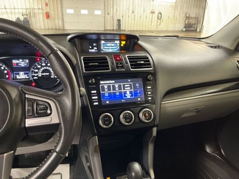 Used 2017 Subaru Forester 2.5i Limited image 18