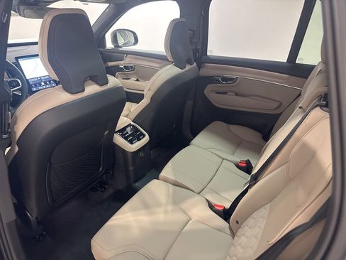 New 2026 Volvo XC90 T8 Plus w/ Protection Package Premier AWD/4WD image 21
