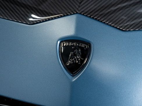 Used 2020 Lamborghini Urus image 16