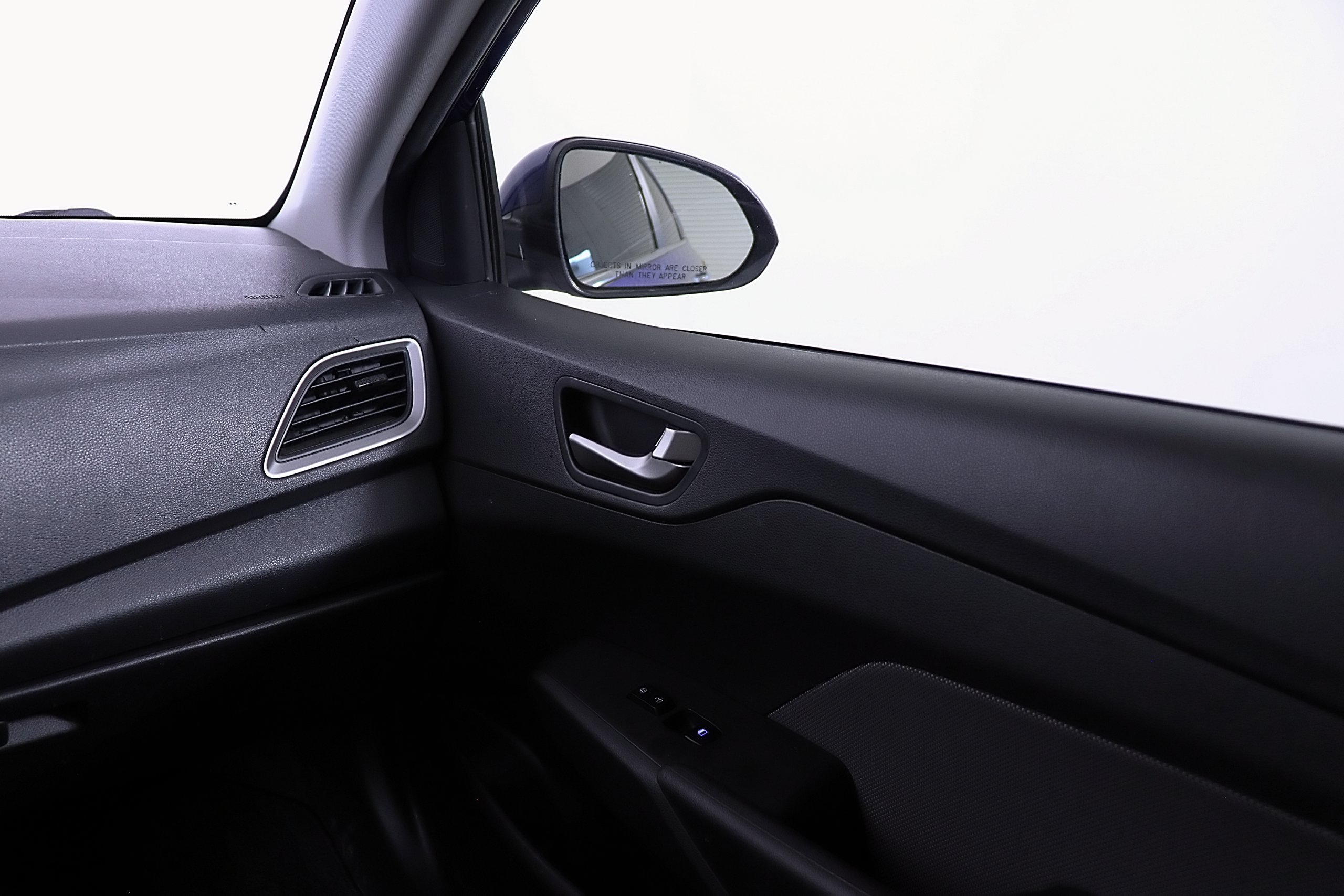 Used 2022 Hyundai Accent Limited FWD image 15