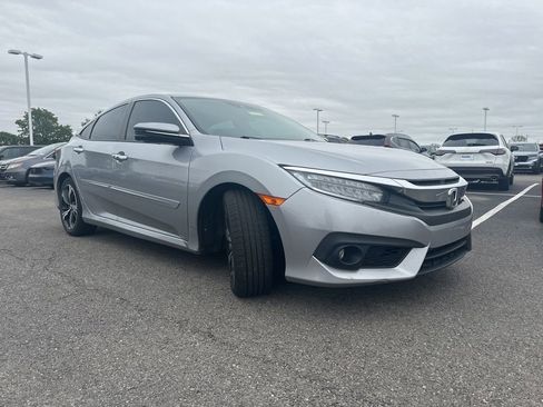 Used 2016 Honda Civic Touring image 13
