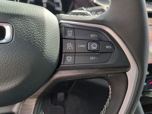 New 2026 Jeep Grand Cherokee L Laredo image 17