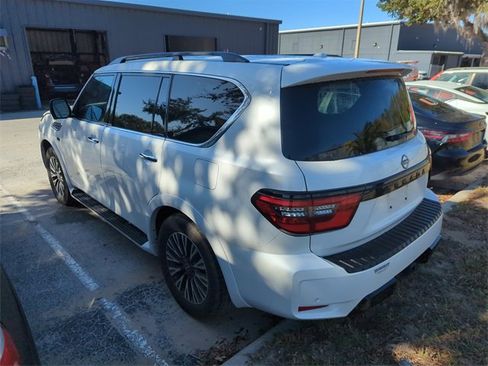 Certified 2022 Nissan Armada SL w/ Midnight Edition Package image 3