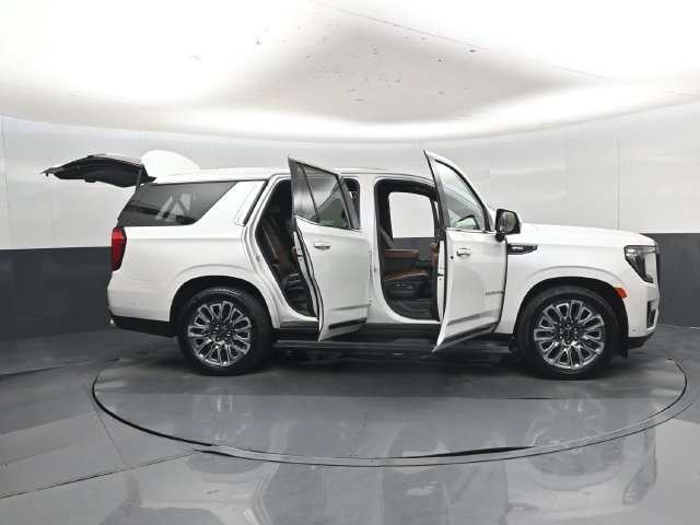 Used 2023 GMC Yukon Denali Ultimate AWD/4WD image 60