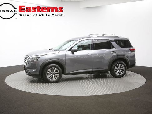 Used 2023 Nissan Pathfinder SL AWD/4WD image 57