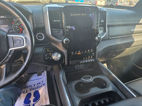 Used 2022 RAM 1500 Laramie w/ Sport Appearance Package image 9