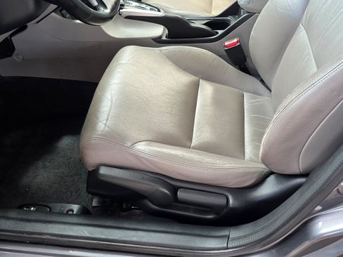 Used 2013 Honda Civic Hybrid Sedan image 14