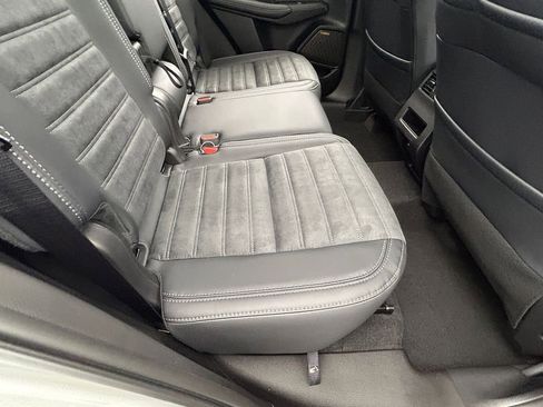 New 2026 Mitsubishi Outlander SE image 38