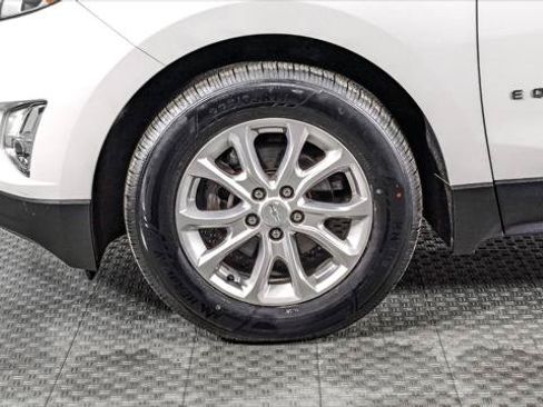 Used 2020 Chevrolet Equinox LS w/ LS Convenience Package FWD image 33
