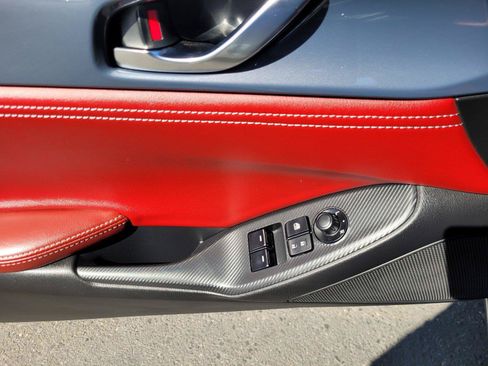 Used 2020 MAZDA MX-5 Miata Grand Touring RWD image 19