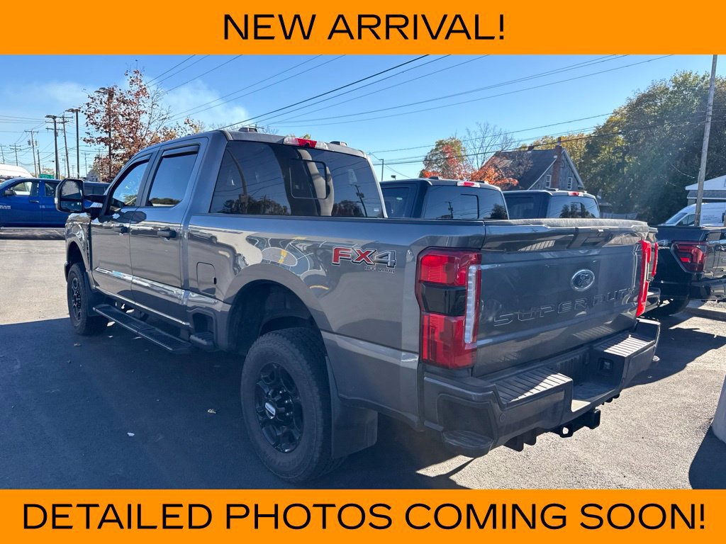 Used 2024 Ford F250 XL w/ STX Appearance Package AWD/4WD image 3