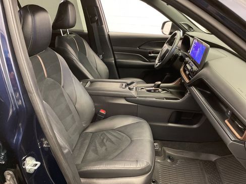 Used 2024 Toyota Grand Highlander AWD Hybrid image 26