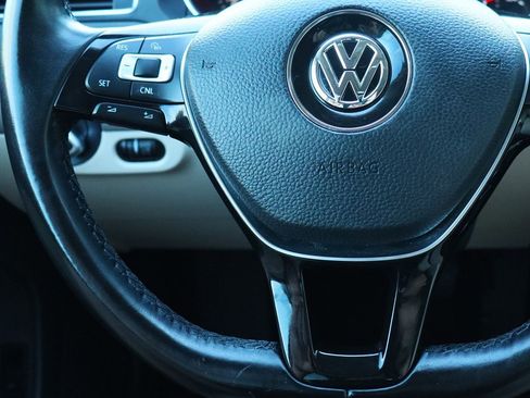 Used 2017 Volkswagen Jetta SE image 51