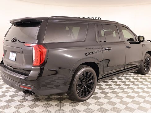 Used 2022 GMC Yukon XL Denali w/ Denali Premium Package AWD/4WD image 22